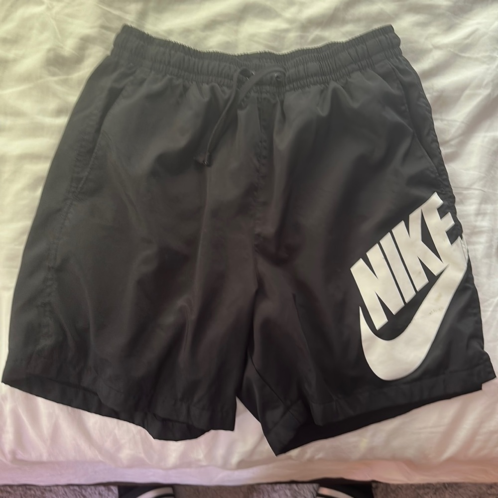 Black Nike shorts